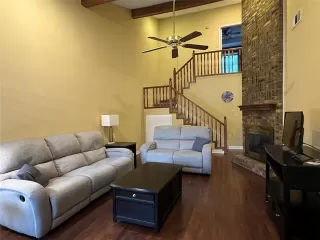 Photo #5: 21214481 Listing