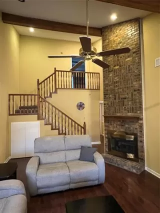 Photo #6: 21214481 Listing