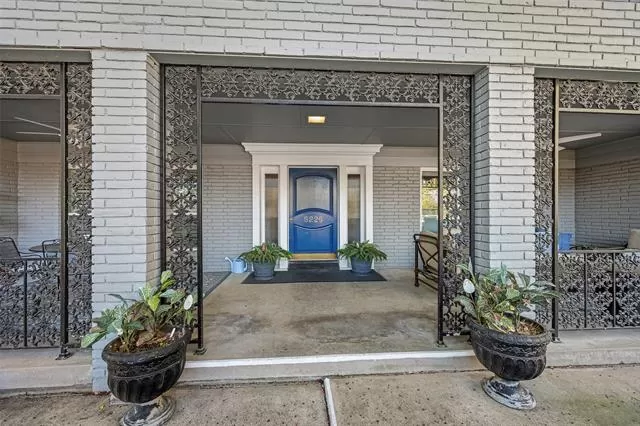 MLS: 21214834 Condo For Sale