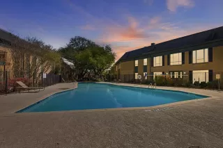 Photo #2: 21214883 Listing 