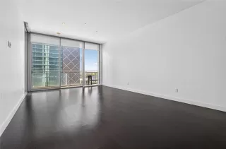 Photo #6: 21215170 Listing