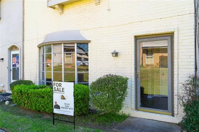 MLS: 21215608 Condo For Sale