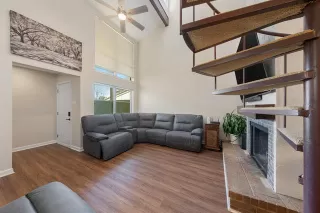 Photo #5: 21215609 Listing