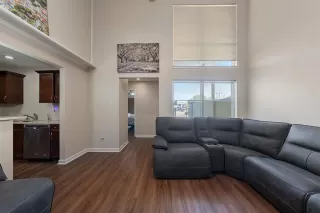 Photo #6: 21215609 Listing