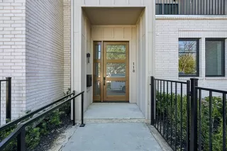 Photo #2: 21215617 Listing 