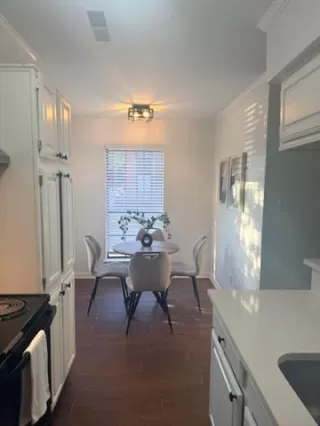 Photo #5: 21215938 Listing 