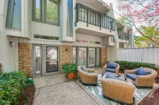 Photo #3: 21216587 Listing