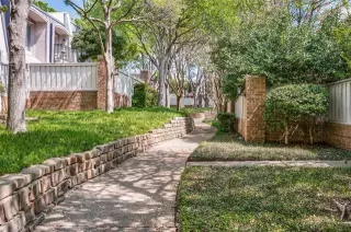 Photo #6: 21216587 Listing