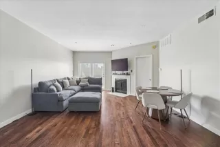 Photo #4: 21216639 Listing 