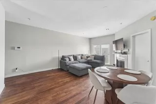 Photo #5: 21216639 Listing 