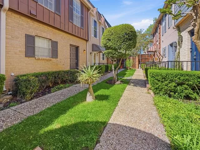 MLS: 21216712 Condo For Sale