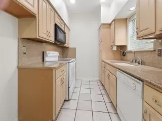 Photo #4: 21216712 Listing 