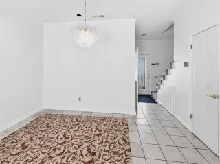 Photo #6: 21216712 Listing 