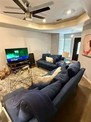 Photo #2: 21216795 Listing