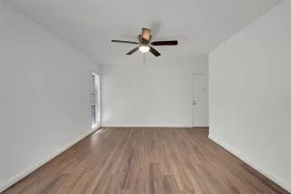 Photo #5: 21216839 Listing 