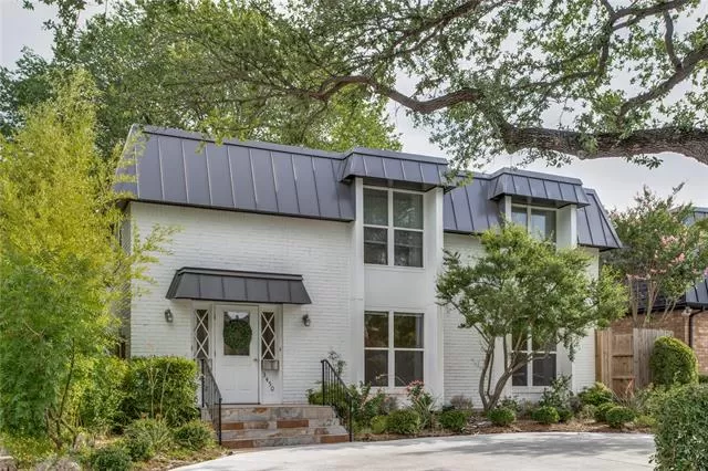 MLS: 21217169 Condo For Sale