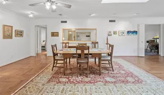 Photo #4: 21217463 Listing 