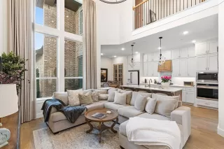 Photo #5: 21217583 Listing