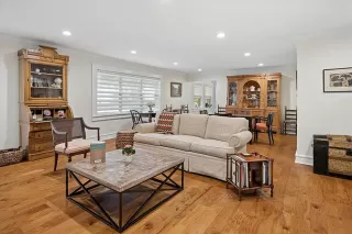 Photo #5: 21217894 Listing 