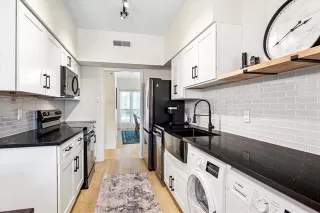 Photo #3: 21218051 Listing