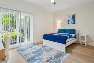 Photo #4: 21218051 Listing