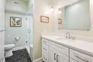 Photo #5: 21218051 Listing