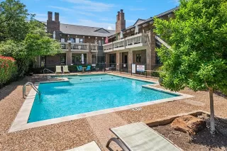 Photo #6: 21218051 Listing