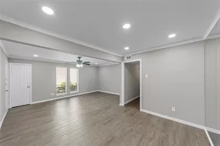 Photo #5: 21218361 Listing