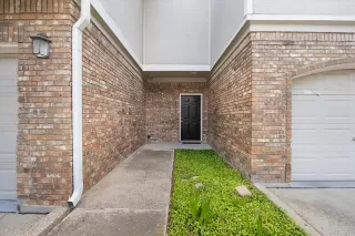 Photo #2: 21218644 Listing