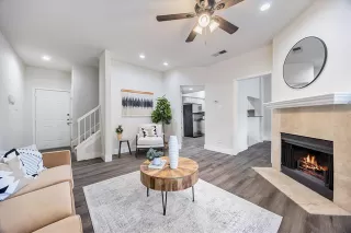 Photo #6: 21218644 Listing