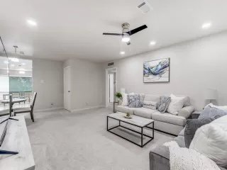 Photo #2: 21218856 Listing