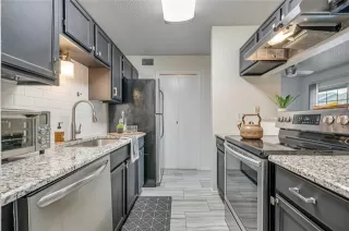 Photo #6: 21219026 Listing