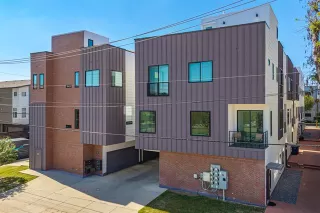 Browse active condo listings in BON VIEW PLACE