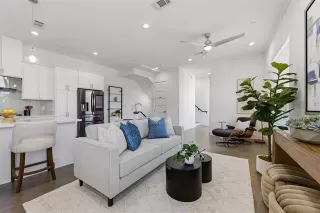 Photo #4: 21219101 Listing 