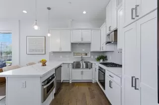 Photo #5: 21219101 Listing 