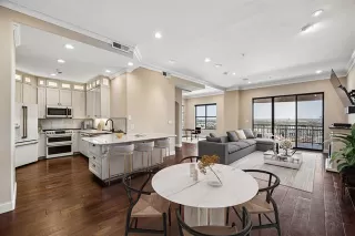 Photo #3: 21219772 Listing 