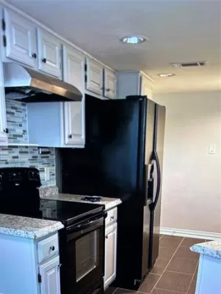 Photo #4: 21219844 Listing