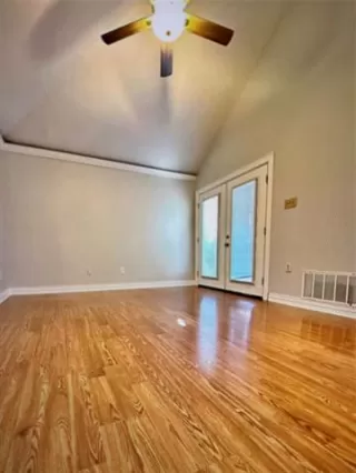 Photo #5: 21219844 Listing