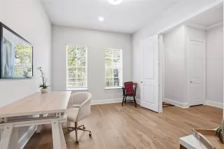 Photo #5: 21220247 Listing