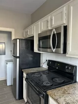 Photo #4: 21220391 Listing 