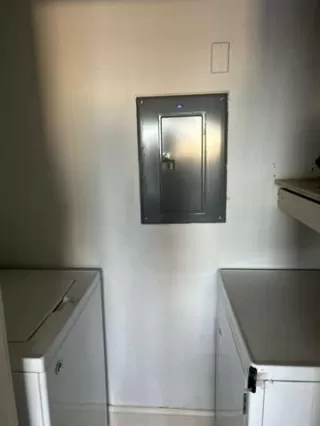 Photo #5: 21220391 Listing 