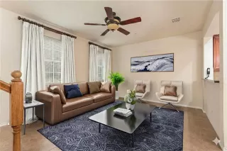 Photo #6: 21220682 Listing