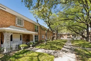 Photo #2: 21221073 Listing 