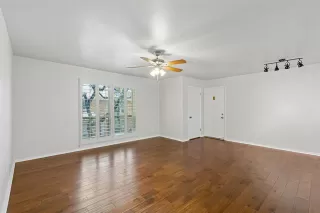 Photo #5: 21221073 Listing 