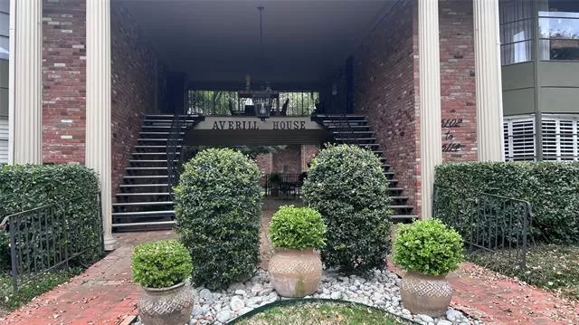 MLS: 21221308 Condo For Sale