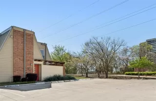 Photo #2: 21221400 Listing 