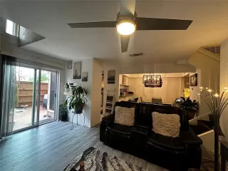 Primary Photo for MLS#: 21221890