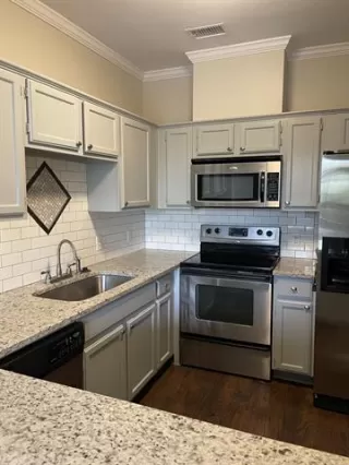 Photo #3: 21221916 Listing