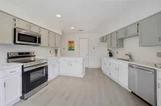 Photo #4: 21222002 Listing