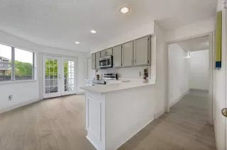 Photo #5: 21222002 Listing